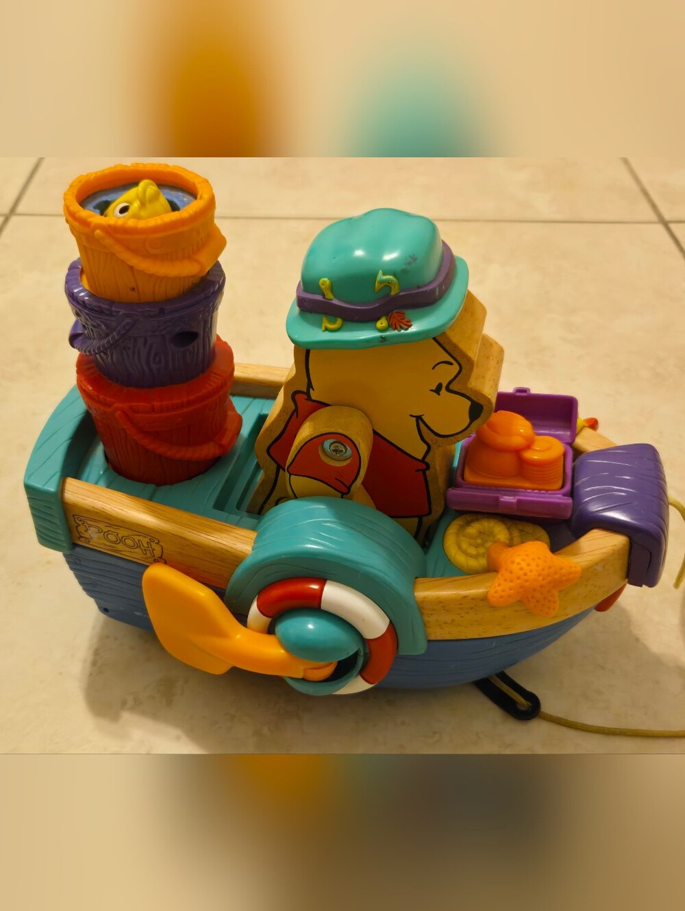 2001 FISHER PRICE VINTAGE WINNIE THE POOH SINGING "ROW, ROW THE BOAT" PULL TOY